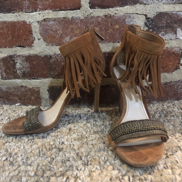 Vince Camuto Fringe Heels size 7.5 - Picture 3 of 7
